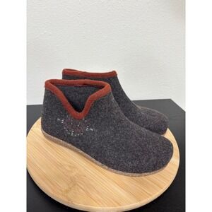 Taos Woolside Slipper Womens 42  US 11-11.5 Grey Wool Embroidered Slipper Boot